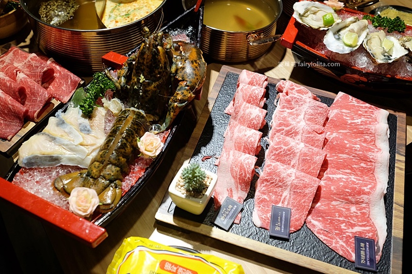 藏王極上鍋物-林口店。號稱「林口最強和牛海鮮鍋物」新開幕，超狂浮誇海老鍋，近100隻鮮蝦讓你吃到爽！ @蹦啾♥謝蘿莉 La vie heureuse