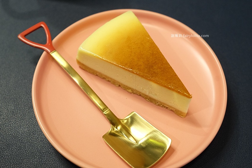 藏王極上鍋物-林口店。號稱「林口最強和牛海鮮鍋物」新開幕，超狂浮誇海老鍋，近100隻鮮蝦讓你吃到爽！ @蹦啾♥謝蘿莉 La vie heureuse