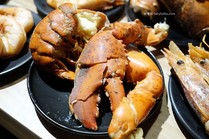 藏王極上鍋物-林口店。號稱「林口最強和牛海鮮鍋物」新開幕，超狂浮誇海老鍋，近100隻鮮蝦讓你吃到爽！ @蹦啾♥謝蘿莉 La vie heureuse