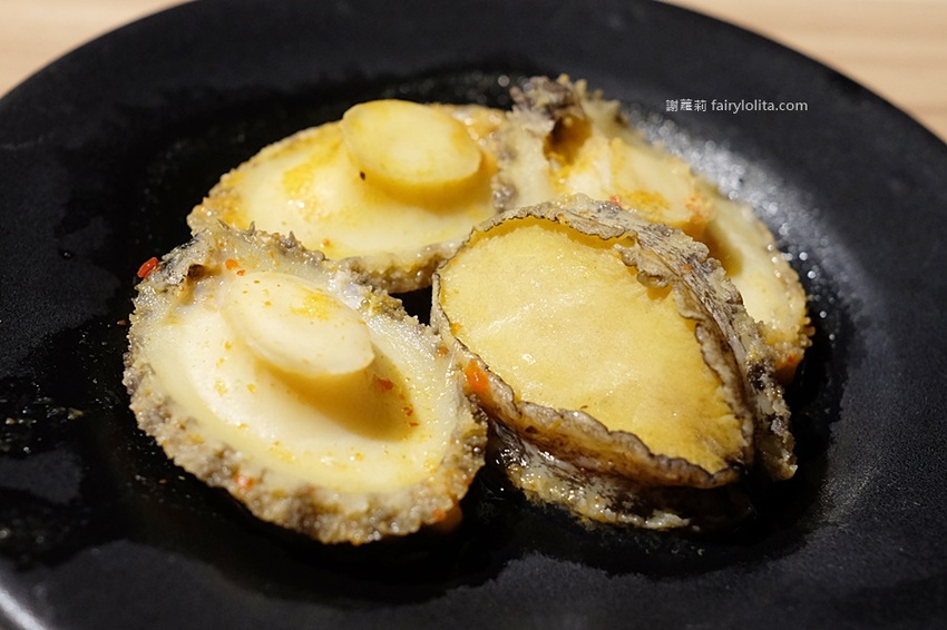 藏王極上鍋物-林口店。號稱「林口最強和牛海鮮鍋物」新開幕，超狂浮誇海老鍋，近100隻鮮蝦讓你吃到爽！ @蹦啾♥謝蘿莉 La vie heureuse