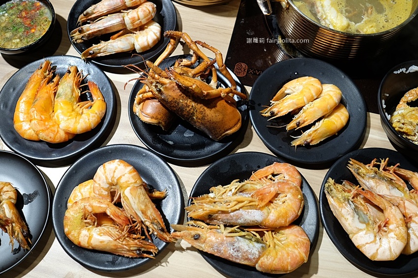 藏王極上鍋物-林口店。號稱「林口最強和牛海鮮鍋物」新開幕，超狂浮誇海老鍋，近100隻鮮蝦讓你吃到爽！ @蹦啾♥謝蘿莉 La vie heureuse
