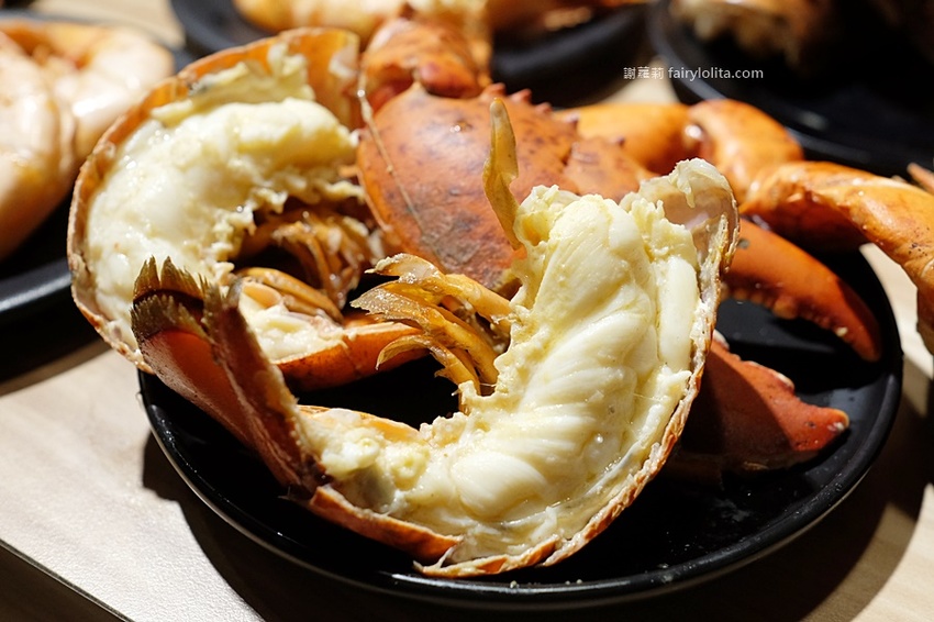 藏王極上鍋物-林口店。號稱「林口最強和牛海鮮鍋物」新開幕，超狂浮誇海老鍋，近100隻鮮蝦讓你吃到爽！ @蹦啾♥謝蘿莉 La vie heureuse