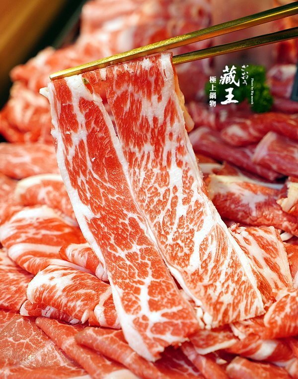 【林口美食】藏王極上鍋物．世界牛豚大賞168盎司，超狂28種頂級肉品!