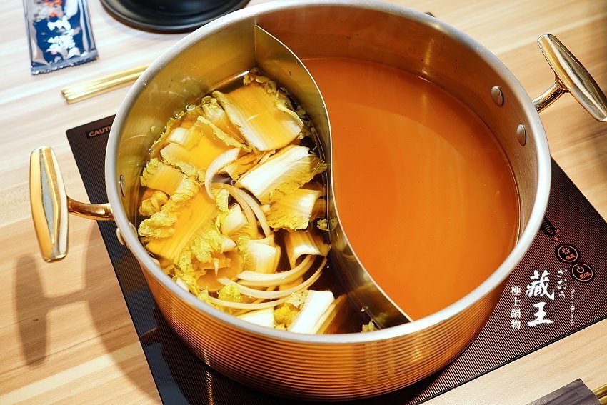 【林口美食】藏王極上鍋物．世界牛豚大賞168盎司，超狂28種頂級肉品!