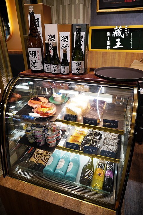 【林口美食】藏王極上鍋物．世界牛豚大賞168盎司，超狂28種頂級肉品!