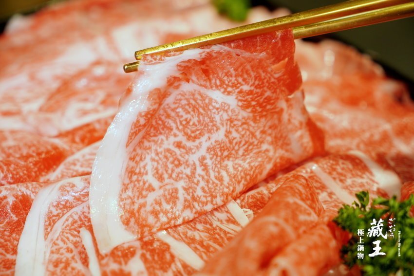 【林口美食】藏王極上鍋物．世界牛豚大賞168盎司，超狂28種頂級肉品!