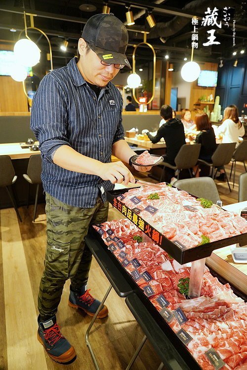 【林口美食】藏王極上鍋物．世界牛豚大賞168盎司，超狂28種頂級肉品!