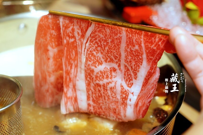 【林口美食】藏王極上鍋物．世界牛豚大賞168盎司，超狂28種頂級肉品!
