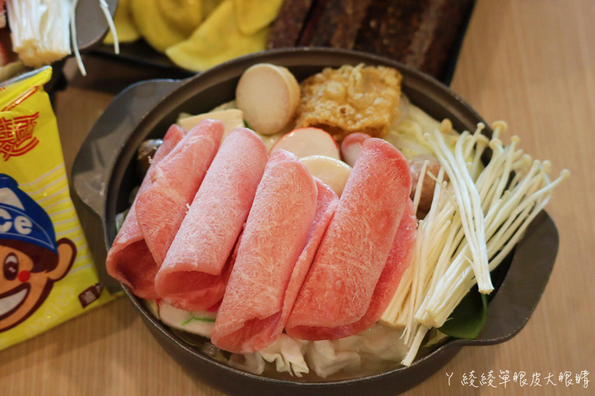 新竹竹北平價小火鍋推薦!鍋賣局百元小火鍋,內用自助吧無限供應免費吃到飽,兩人同行開鍋送肉片