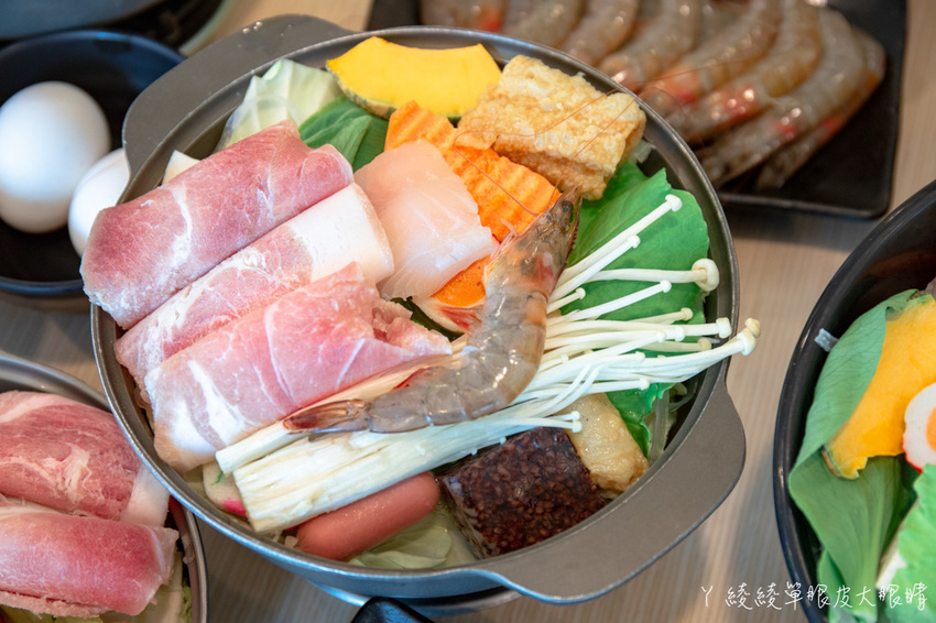 新竹竹北火鍋推薦鍋賣局！高CP值百元平價小火鍋，世界火鍋口味任你挑！內用自助吧免費吃到飽