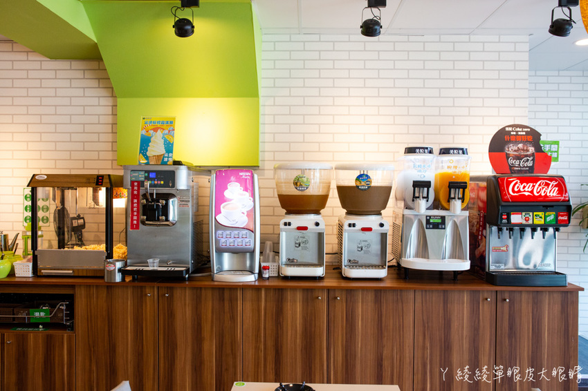 新竹竹北火鍋推薦鍋賣局！高CP值百元平價小火鍋，世界火鍋口味任你挑！內用自助吧免費吃到飽