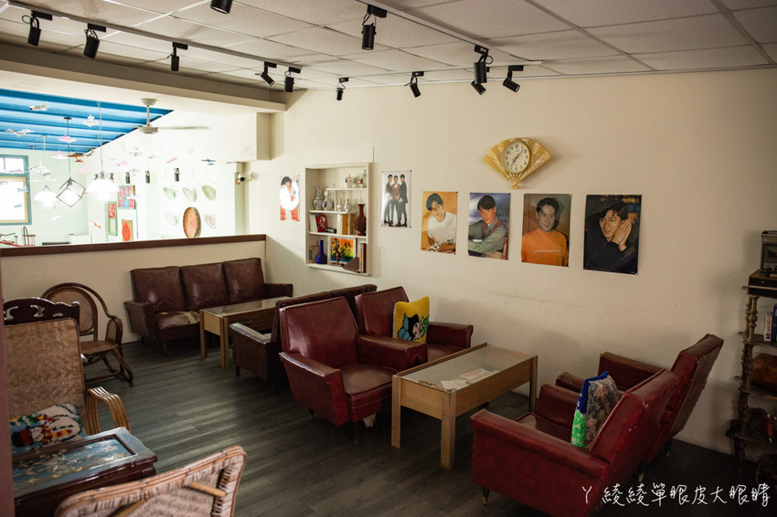 新竹竹北早午餐推薦抓飛機早安食堂！穿上學校制服，帶你乘坐時光機回到六七年級生的年代