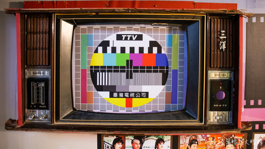 新竹竹北早午餐推薦抓飛機早安食堂！穿上學校制服，帶你乘坐時光機回到六七年級生的年代