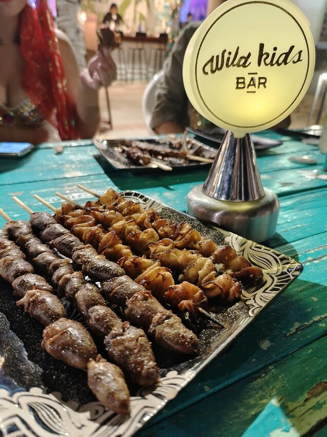 15728.jpg - 【墾丁.南灣】望海吃燒烤氛圍感十足。野孩子WILD KID BAR來杯調酒搭配燒烤