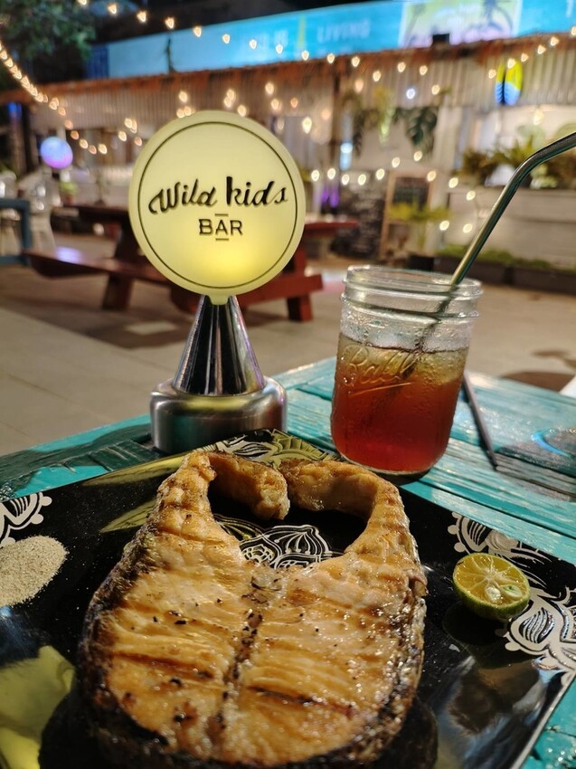 15725.jpg - 【墾丁.南灣】望海吃燒烤氛圍感十足。野孩子WILD KID BAR來杯調酒搭配燒烤