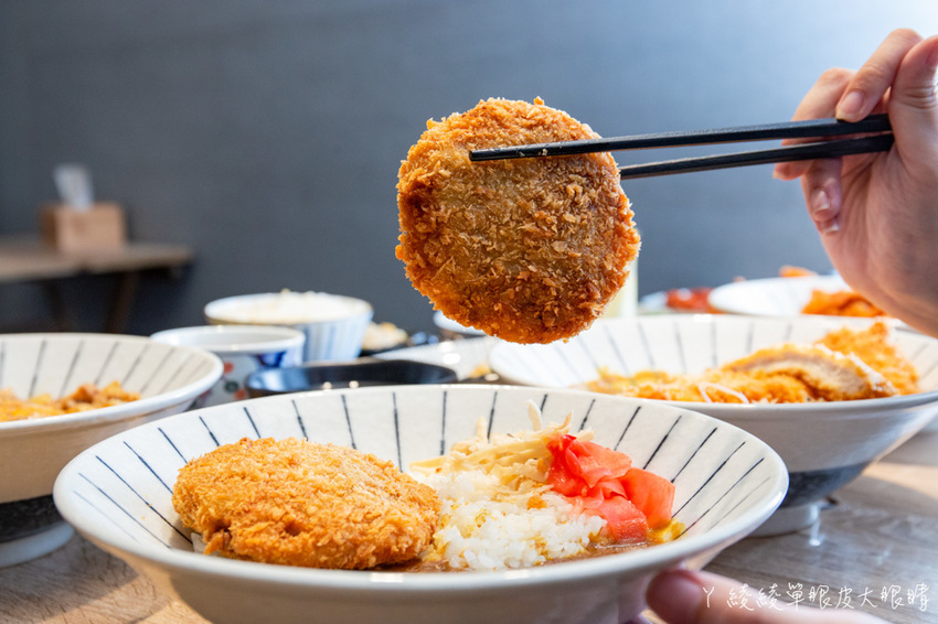 新竹東門市場美食推薦樂陽食堂！來自竹北的平價日式咖哩豬排飯，百元上下就可以吃到的新竹美食