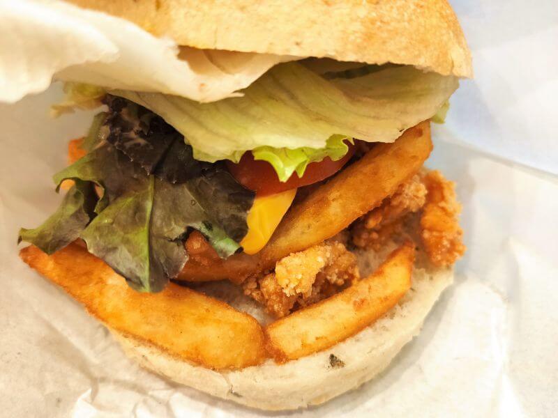 黑火山披薩 炸肉薯條巧巴達堡