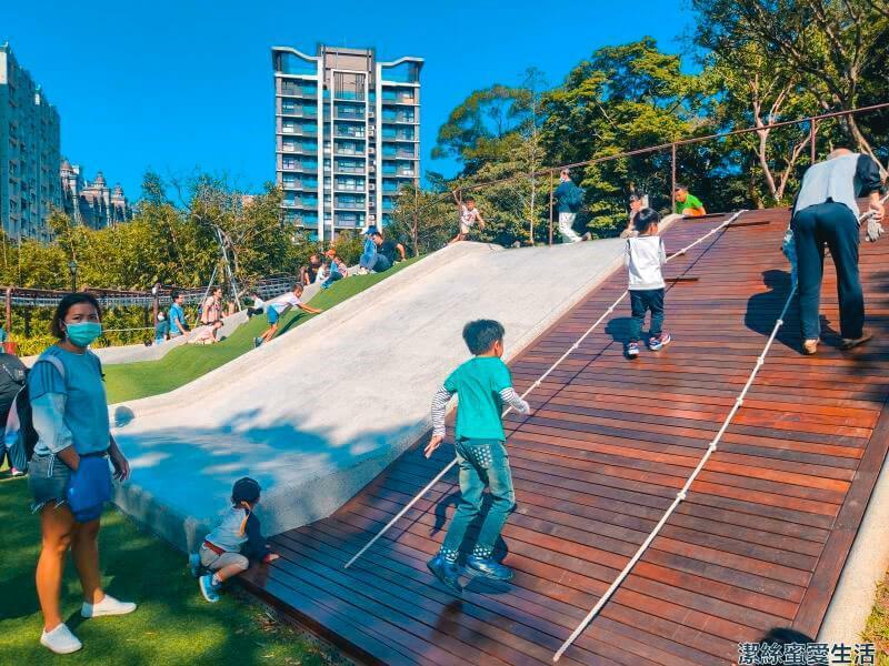 大有梯田生態公園 磨石子溜滑梯