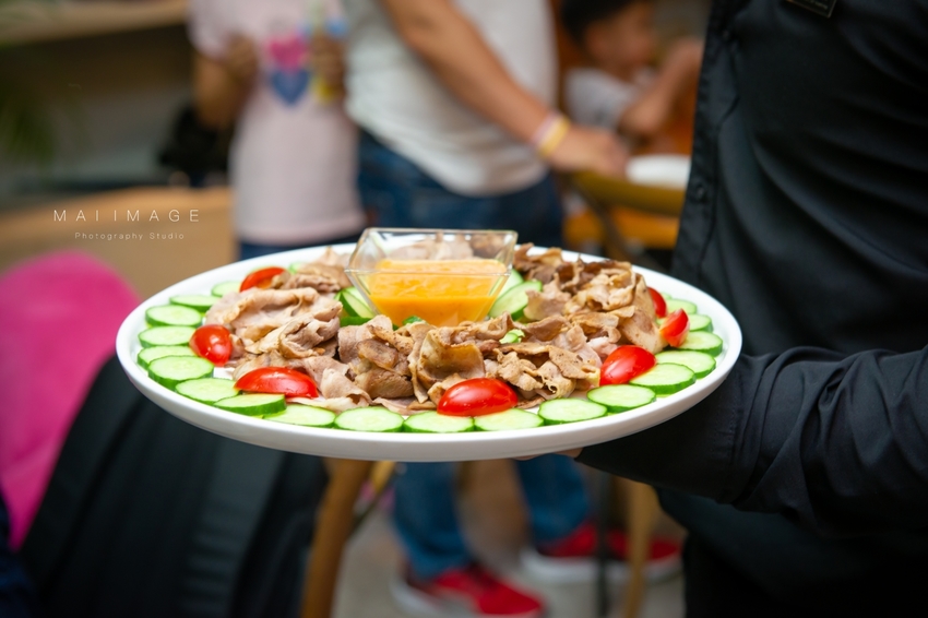 風靡全球的霹靂辣醬就在法國當代BBR～一瓶搞定所有料理。外燴專門餐廳、精品等級客製化外燴服務、時尚派對餐點、PeriPeri霹靂辣醬烤雞