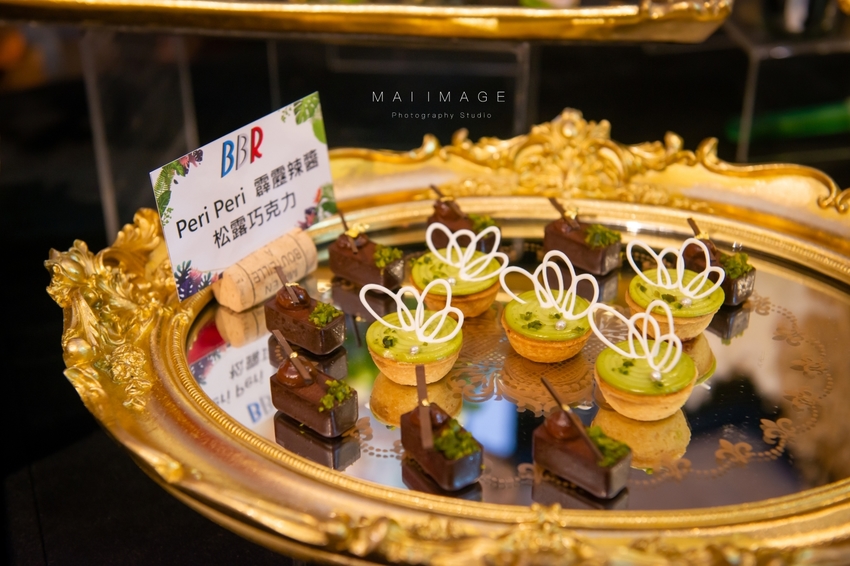 風靡全球的霹靂辣醬就在法國當代BBR～一瓶搞定所有料理。外燴專門餐廳、精品等級客製化外燴服務、時尚派對餐點、PeriPeri霹靂辣醬烤雞