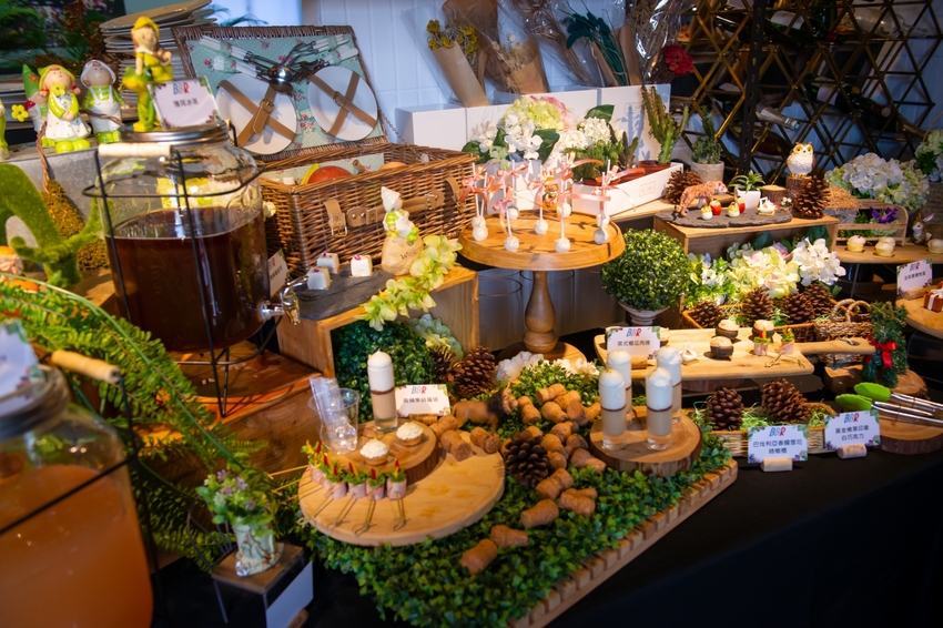 風靡全球的霹靂辣醬就在法國當代BBR～一瓶搞定所有料理。外燴專門餐廳、精品等級客製化外燴服務、時尚派對餐點、PeriPeri霹靂辣醬烤雞