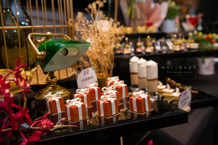 風靡全球的霹靂辣醬就在法國當代BBR～一瓶搞定所有料理。外燴專門餐廳、精品等級客製化外燴服務、時尚派對餐點、PeriPeri霹靂辣醬烤雞