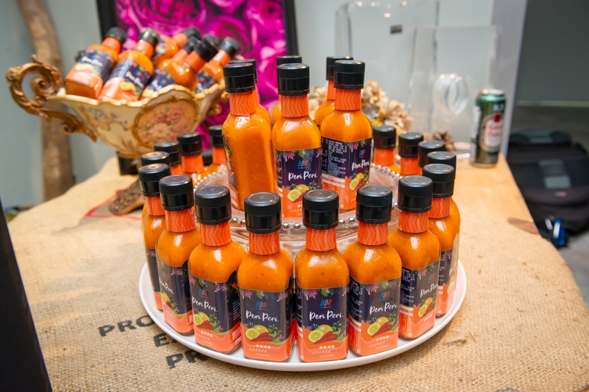 風靡全球的霹靂辣醬就在法國當代BBR～一瓶搞定所有料理。外燴專門餐廳、精品等級客製化外燴服務、時尚派對餐點、PeriPeri霹靂辣醬烤雞