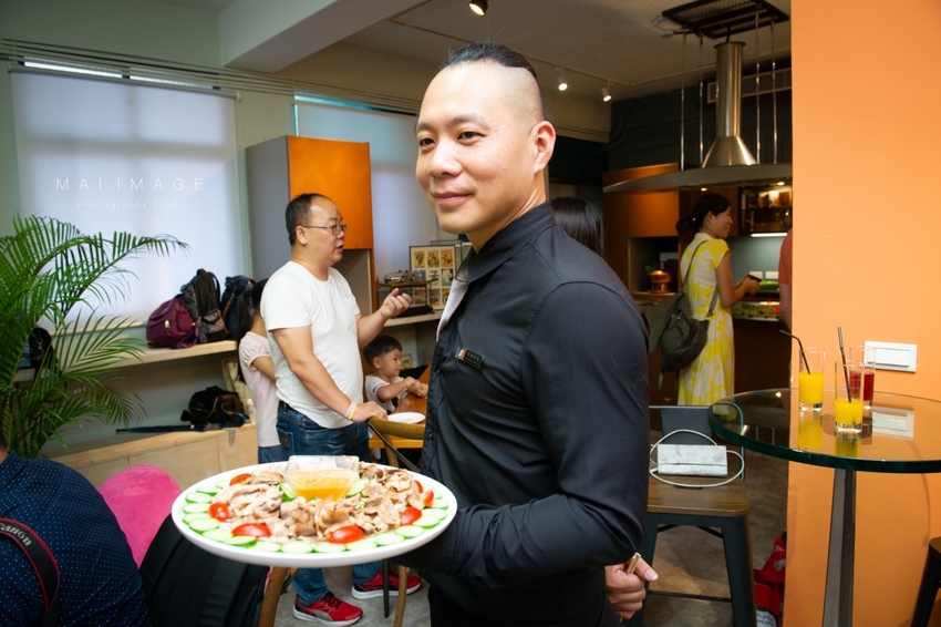 風靡全球的霹靂辣醬就在法國當代BBR～一瓶搞定所有料理。外燴專門餐廳、精品等級客製化外燴服務、時尚派對餐點、PeriPeri霹靂辣醬烤雞