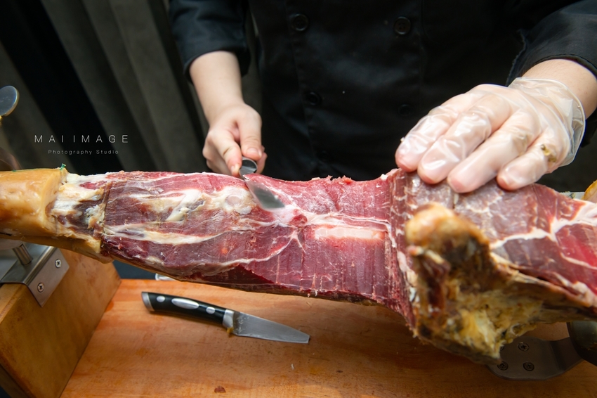 風靡全球的霹靂辣醬就在法國當代BBR～一瓶搞定所有料理。外燴專門餐廳、精品等級客製化外燴服務、時尚派對餐點、PeriPeri霹靂辣醬烤雞