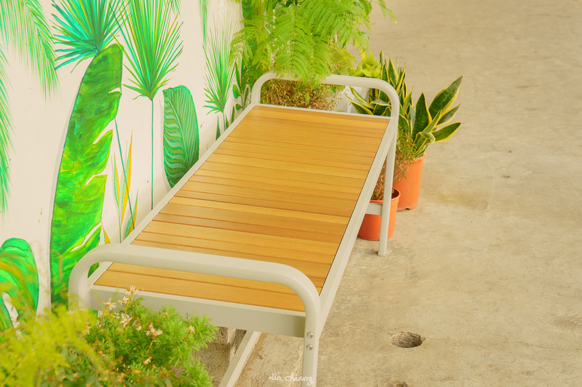 台中東區早午餐 阿飛brunch，超豐盛沙拉配上闆娘自製胡麻醬，嚴選10多種香料自製熬煮醇厚咖哩，吃完還想+1！