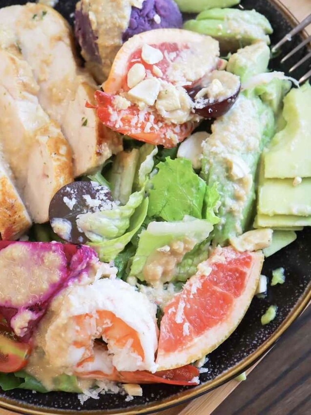 阿飛Brunch｜台中車站周邊人氣早午餐，必點流心熱壓吐司和沙拉盤。寵物友善 – 艾瑞絲的吃貨日常