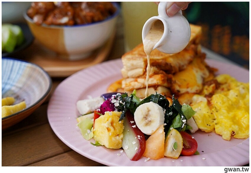 肉塊份量超大方，軟嫩好入口，這間地點超隱密，第一次來搞不好會迷路！