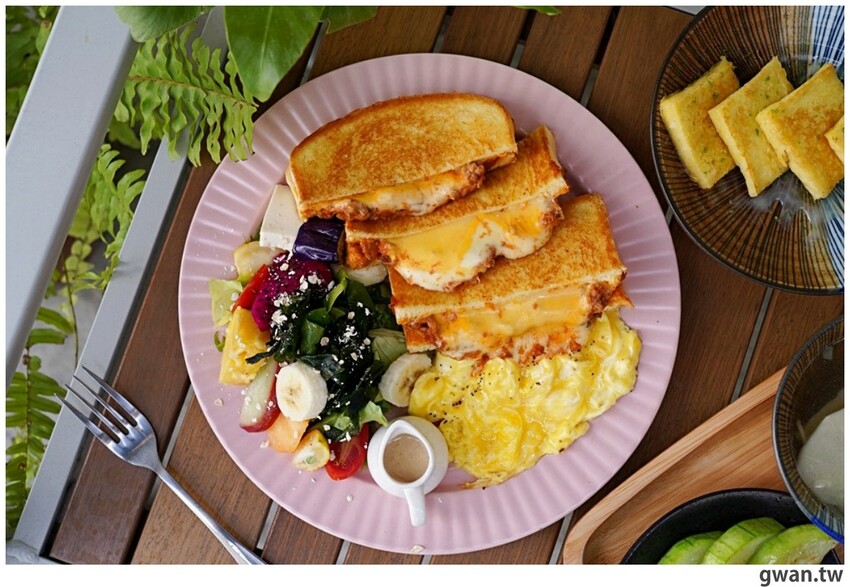 肉塊份量超大方，軟嫩好入口，這間地點超隱密，第一次來搞不好會迷路！