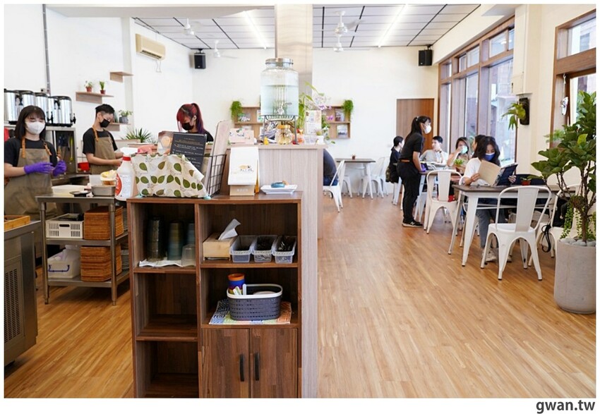 肉塊份量超大方，軟嫩好入口，這間地點超隱密，第一次來搞不好會迷路！