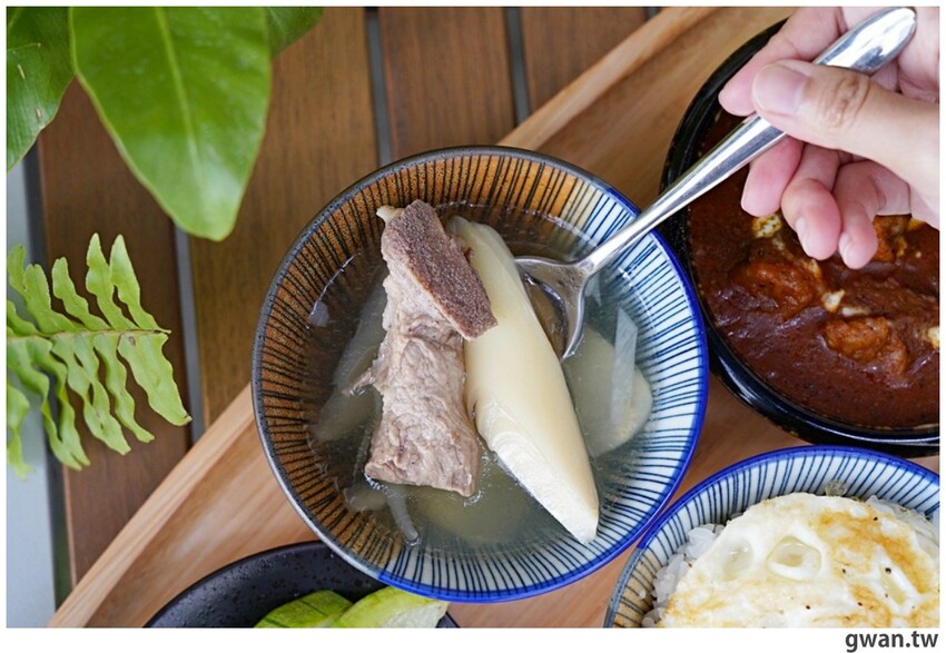 肉塊份量超大方，軟嫩好入口，這間地點超隱密，第一次來搞不好會迷路！