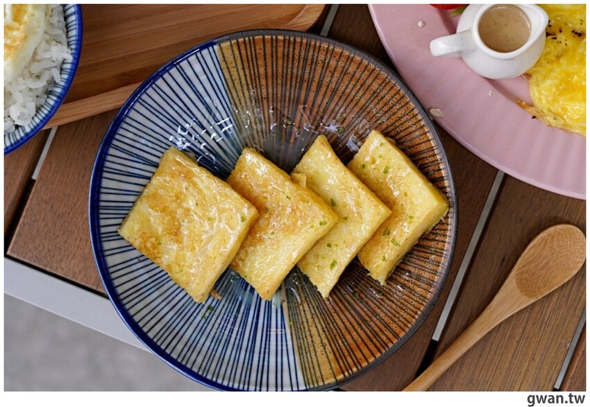 肉塊份量超大方，軟嫩好入口，這間地點超隱密，第一次來搞不好會迷路！