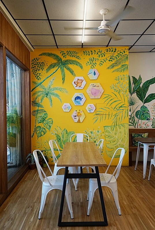 隱藏在巷仔內的低調人氣早午餐，超澎湃繽紛溫沙拉，限量經典三杯雞通通必點，早午餐就是要吃的夠滿足！