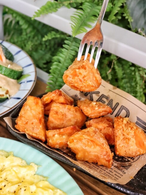 【台中食記】二訪森林系巷弄人氣早午餐『阿飛Brunch』鄰近火車站優良食材份量大,還是寵物友善喔!