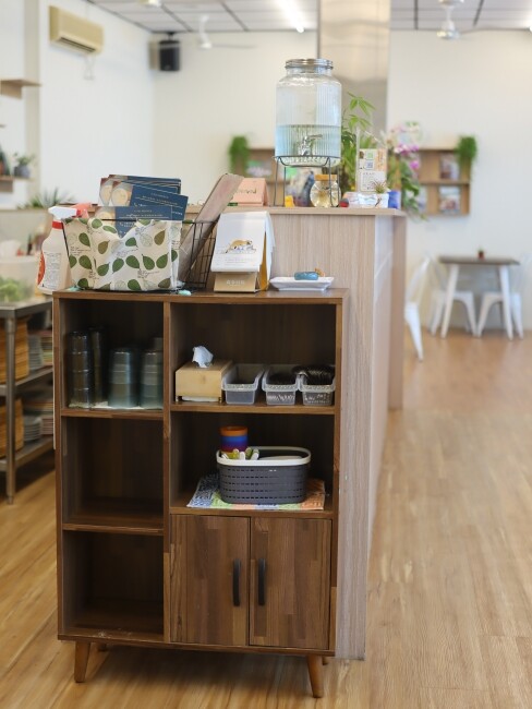 【台中食記】二訪森林系巷弄人氣早午餐『阿飛Brunch』鄰近火車站優良食材份量大,還是寵物友善喔!