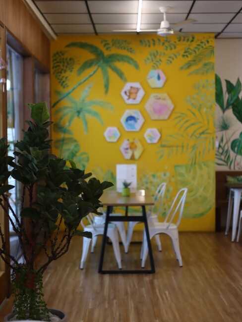 【台中食記】二訪森林系巷弄人氣早午餐『阿飛Brunch』鄰近火車站優良食材份量大,還是寵物友善喔!