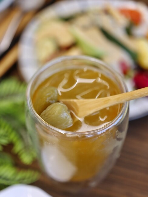 【台中食記】二訪森林系巷弄人氣早午餐『阿飛Brunch』鄰近火車站優良食材份量大,還是寵物友善喔!