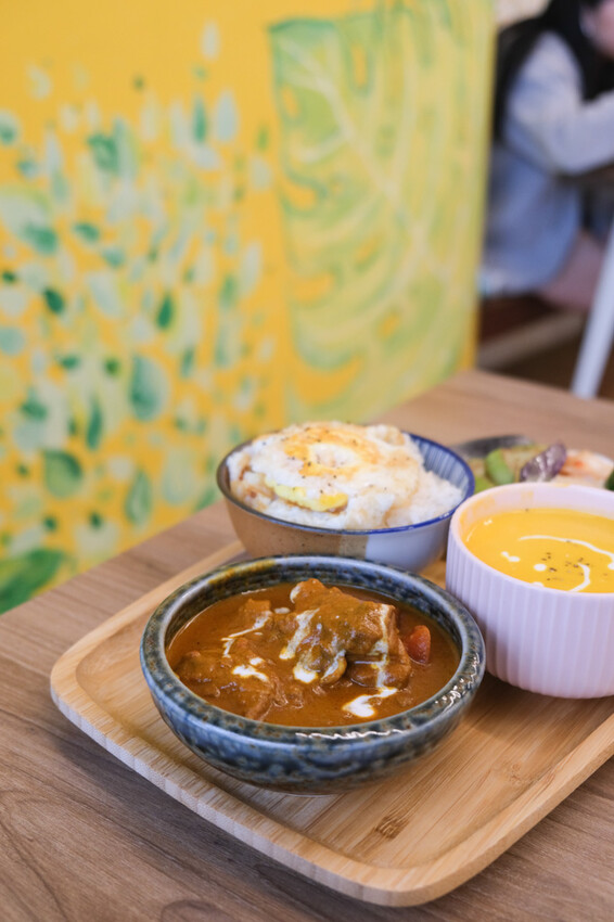 阿飛Brunch|植物系早午餐店,嚴選食材的溫馨寵物友善餐廳,近台中火車站