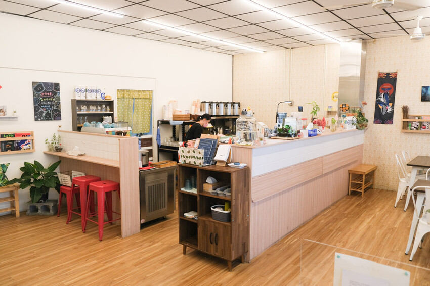 阿飛Brunch|植物系早午餐店,嚴選食材的溫馨寵物友善餐廳,近台中火車站