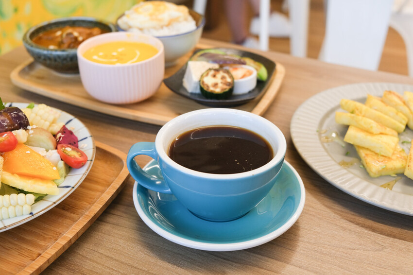 阿飛Brunch|植物系早午餐店,嚴選食材的溫馨寵物友善餐廳,近台中火車站