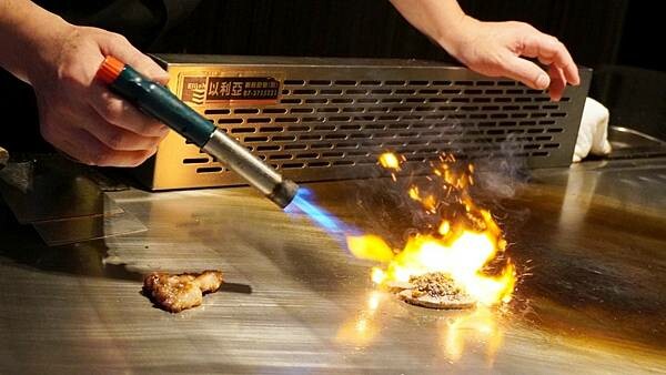 LINE_ALBUM_炙尊鐵板燒 二傻夫婦_230601_15.jpg