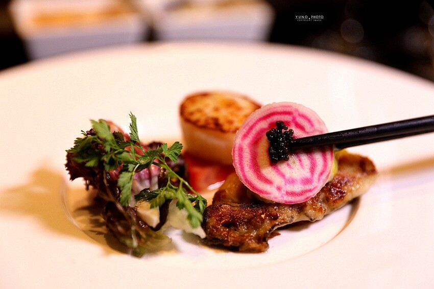 炙尊鐵板燒|老饕讚不絕口!滋滋作響的主廚五星級盛宴 頂級食材包廂式服務。菜單價位(台中南屯鐵板燒推薦)