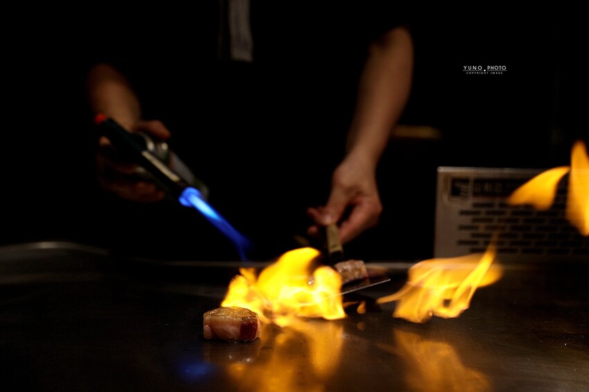 炙尊鐵板燒|老饕讚不絕口!滋滋作響的主廚五星級盛宴 頂級食材包廂式服務。菜單價位(台中南屯鐵板燒推薦)
