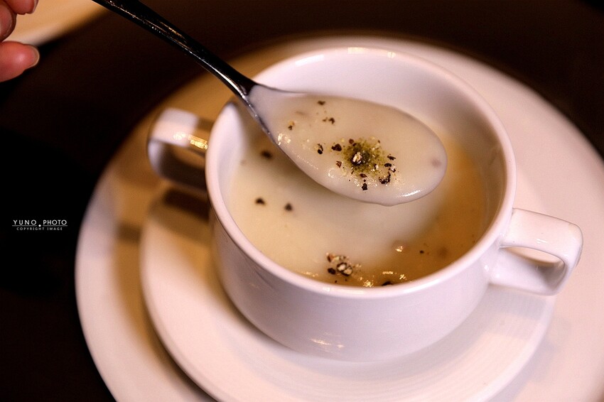 炙尊鐵板燒|老饕讚不絕口!滋滋作響的主廚五星級盛宴 頂級食材包廂式服務。菜單價位(台中南屯鐵板燒推薦)