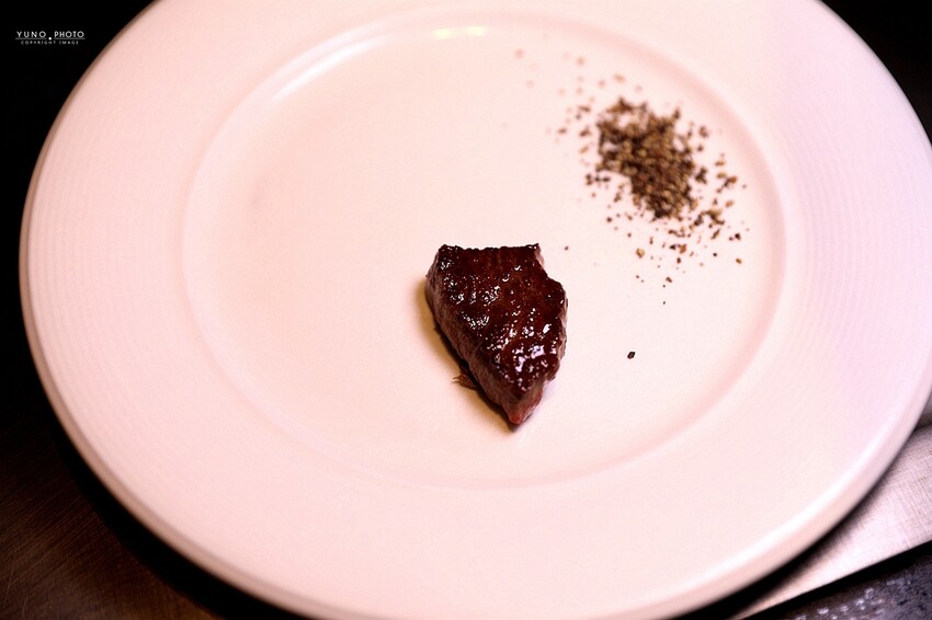 炙尊鐵板燒|老饕讚不絕口!滋滋作響的主廚五星級盛宴 頂級食材包廂式服務。菜單價位(台中南屯鐵板燒推薦)