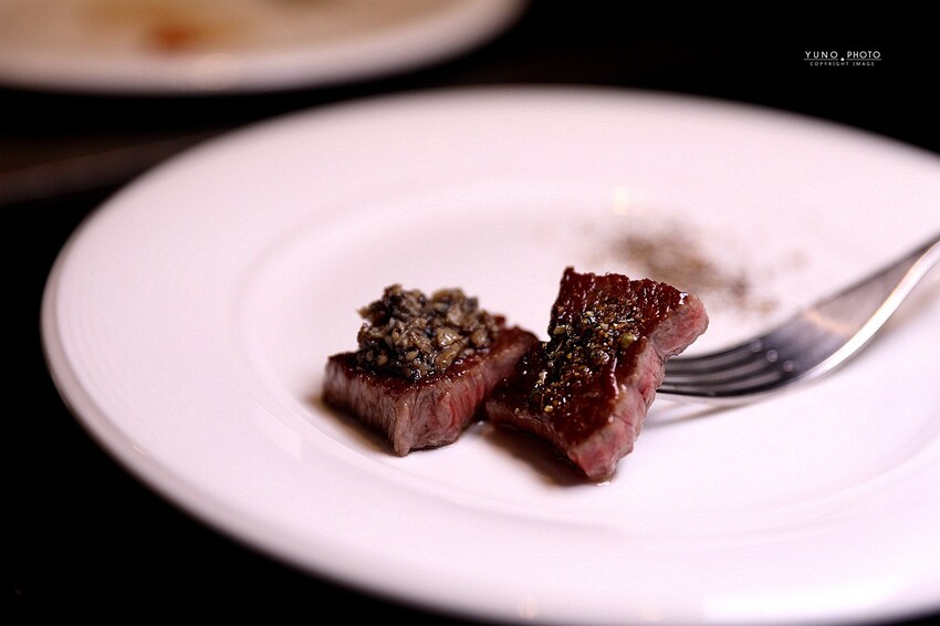 炙尊鐵板燒|老饕讚不絕口!滋滋作響的主廚五星級盛宴 頂級食材包廂式服務。菜單價位(台中南屯鐵板燒推薦)